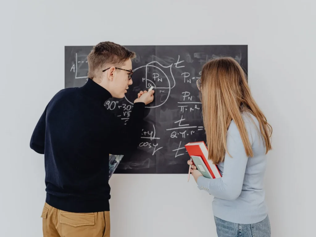 How One-on-One Maths Tutoring in Summerlin NV Improves School Performance